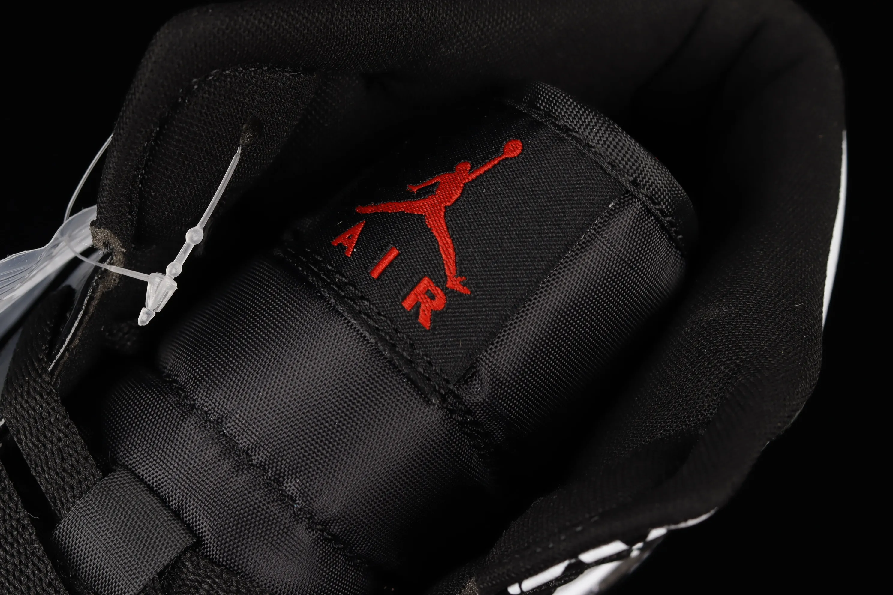 All categories Air Jordan Jordan series basketball shoes Air Jordan 1 Mid Air Jordan 1 Mid SE AJ1 Joe 1 graffiti black and white China basketball shoes 554724-075
